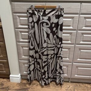 Banana Republic Black and Gray Maxi Skirt
